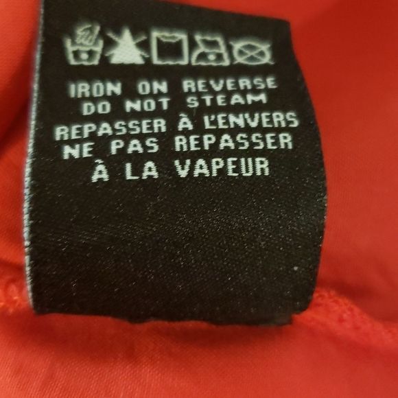 Like New Le Chateau Summer tank top Size Small - Picture 7 of 7